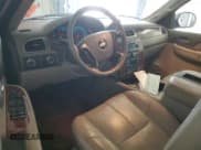 ✅ 2007 Chevrolet Suburban LT • VIN: 1GNFK16377J278806 • Lot: 69786194. Wystawiony na Copart z przebiegiem 220 764 mil. Bezpłatny archiwum sprzedaży aukcyjnych z USA i szczegółowy raport historii pojazdu na DreamBid. Zdjęcie 8.