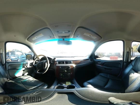 ✅ 2012 Chevrolet Tahoe LT • VIN: 1GNSCBE09CR136655 • Lot: 43491523. Wystawiony na IAAI z przebiegiem 212 813 mil. Bezpłatny archiwum sprzedaży aukcyjnych z USA i szczegółowy raport historii pojazdu na DreamBid. Zdjęcie 17.