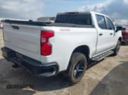 ✅ 2020 Chevrolet Silverado 1500 LT Trail Boss • VIN: 3GCPYFED0LG103778 • Lot: 42717809. Wystawiony na IAAI z przebiegiem 105 422 mil. Bezpłatny archiwum sprzedaży aukcyjnych z USA i szczegółowy raport historii pojazdu na DreamBid. Zdjęcie 4.