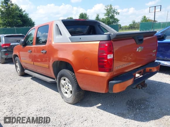 ✅ 2007 Chevrolet Avalanche LTZ • VIN: 3GNFK12337G187104 • Lot: 42709132. Listed on IAAI with 123,120 mi. Free auction sales archive from the USA and detailed vehicle history report at DreamBid. Image 3.