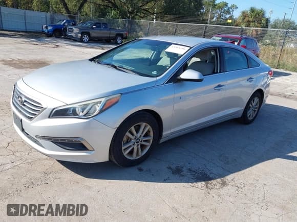 ✅ 2015 Hyundai Sonata SE • VIN: 5NPE24AF1FH066174 • Lot: 43564786. Listed on IAAI with 66,562 mi. Free auction sales archive from the USA and detailed vehicle history report at DreamBid. Image 2.