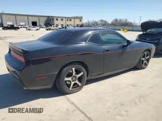 ✅ 2014 Dodge Challenger R/T • VIN: 2C3CDYBT3EH143300 • Lot: 47484545. Wystawiony na Copart z przebiegiem 93 802 mil. Bezpłatny archiwum sprzedaży aukcyjnych z USA i szczegółowy raport historii pojazdu na DreamBid. Zdjęcie 3.