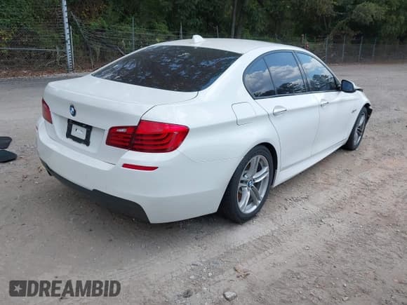 ✅ 2014 BMW 5 Series 528i xDrive • VIN: WBA5A7C53ED614783 • Lot: 43146976. Listed on IAAI with 102,358 mi. Free auction sales archive from the USA and detailed vehicle history report at DreamBid. Image 4.