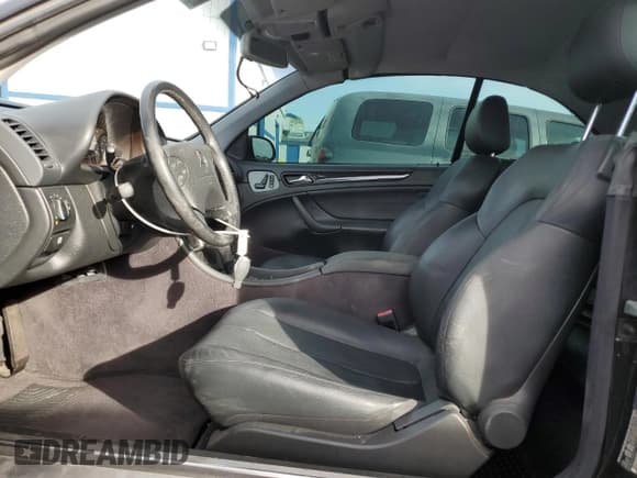 ✅ 2001 Mercedes-Benz CLK 320/430 • VIN: WDBLK70G21T079151 • Lot: 91594035. Wystawiony na Copart z przebiegiem 69 015 mil. Bezpłatny archiwum sprzedaży aukcyjnych z USA i szczegółowy raport historii pojazdu na DreamBid. Zdjęcie 7.