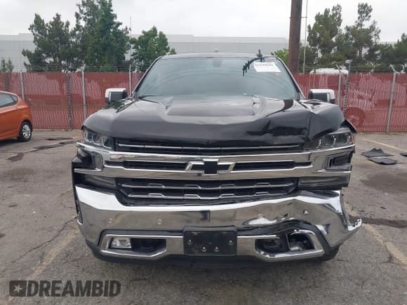 ✅ 2022 Chevrolet Silverado 1500 LTZ • VIN: 1GCPWEED6NZ108793 • Lot: 43199049. Wystawiony na IAAI z przebiegiem 117 719 mil. Bezpłatny archiwum sprzedaży aukcyjnych z USA i szczegółowy raport historii pojazdu na DreamBid. Zdjęcie 12.