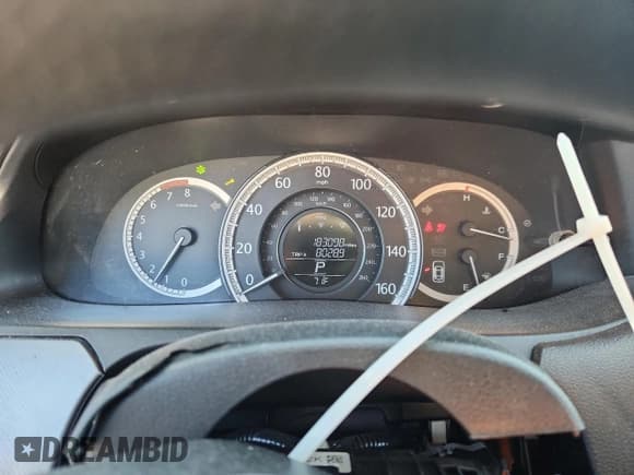 ✅ 2013 Honda Accord LX • VIN: 1HGCR2F35DA205637 • Lot: 72085865. Listed on Copart with 183,098 mi. Free auction sales archive from the USA and detailed vehicle history report at DreamBid. Image 9.