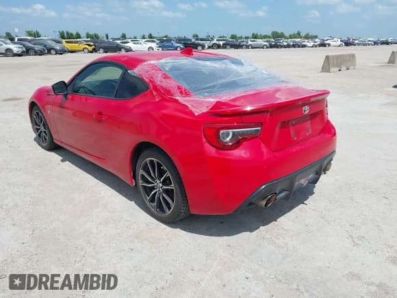 ✅ 2017 Toyota 86 • VIN: JF1ZNAA11H8700795 • Лот: 42552131. Опубликован ранее на IAAI с пробегом 110 905 миль. Бесплатный доступ к архиву аукционных продаж из США и подробный отчёт об истории автомобиля на DreamBid. Изображение 3.