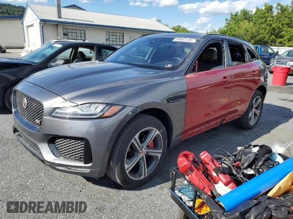 ✅ 2018 Jaguar F-Pace S • VIN: SADCM2FV0JA299408 • Лот: 69862135. Опубликован ранее на Copart с пробегом 82 138 миль. Бесплатный доступ к архиву аукционных продаж из США и подробный отчёт об истории автомобиля на DreamBid. Изображение 1.