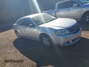 ✅ 2010 Dodge Avenger SXT • VIN: 1B3CC4FB8AN140579 • Лот: 40842767. Опубликован ранее на IAAI с пробегом 158 392 миль. Бесплатный доступ к архиву аукционных продаж из США и подробный отчёт об истории автомобиля на DreamBid. Изображение 1.