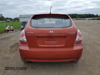 2009 Hyundai Accent Auto GS z VIN KMHCM36CX9U131345, wystawiony jako Copart lot #74927154 z przebiegiem 113 022 mil mil oraz Szkoda całkowita • Salvage title. Historia ofert i sprzedaży dostępna na DreamBid. Obrazek 6.