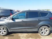 ✅ 2019 Ford Escape Titanium • VIN: 1FMCU0J97KUA90608 • Лот: 43390285. Опубликован ранее на IAAI с пробегом 51 529 миль. Бесплатный доступ к архиву аукционных продаж из США и подробный отчёт об истории автомобиля на DreamBid. Изображение 14.