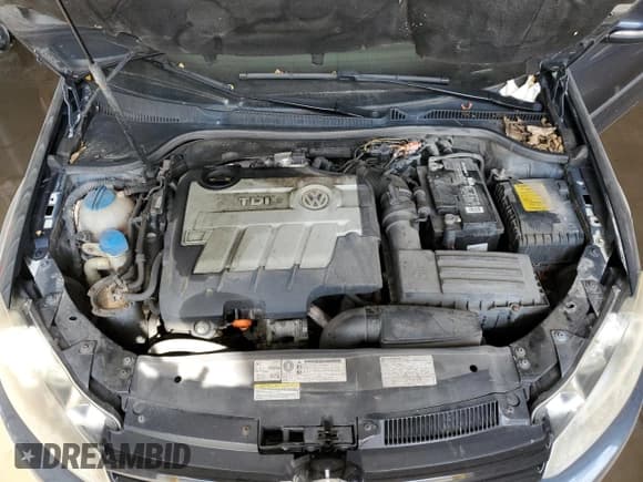 ✅ 2012 Volkswagen Golf TDI • VIN: WVWDM7AJ6CW108078 • Lot: 81055005. Wystawiony na Copart z przebiegiem Nie podano. Bezpłatny archiwum sprzedaży aukcyjnych z USA i szczegółowy raport historii pojazdu na DreamBid. Zdjęcie 11.