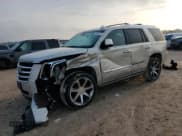 ✅ 2016 Cadillac Escalade Premium Collection • VIN: 1GYS4CKJ4GR423930 • Lot: 54252215. Wystawiony na Copart z przebiegiem 158 797 mil. Bezpłatny archiwum sprzedaży aukcyjnych z USA i szczegółowy raport historii pojazdu na DreamBid. Zdjęcie 1.