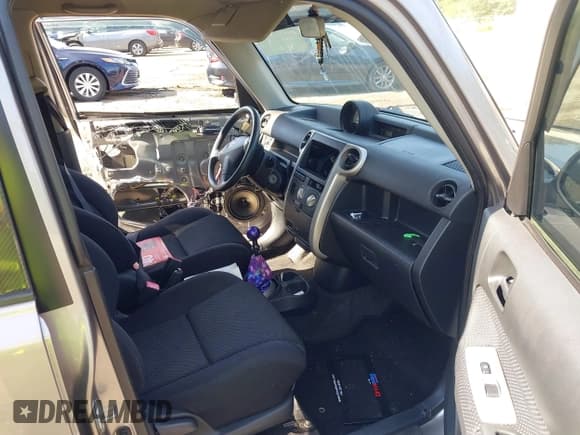 ✅ 2004 Scion xB • VIN: JTLKT334940152983 • Лот: 42868880. Опубликован ранее на IAAI с пробегом 219 904 миль. Бесплатный доступ к архиву аукционных продаж из США и подробный отчёт об истории автомобиля на DreamBid. Изображение 5.