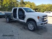 ✅ 2019 Ford F-350 XL • VIN: 1FT8W3BT6KEF99731 • Lot: 84380975. Wystawiony na Copart z przebiegiem 135 429 mil. Bezpłatny archiwum sprzedaży aukcyjnych z USA i szczegółowy raport historii pojazdu na DreamBid. Zdjęcie 4.