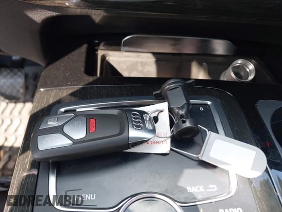 ✅ 2019 Audi Q7 Premium Plus • VIN: WA1LAAF75KD022585 • Lot: 43247395. Listed on IAAI with 90,127 mi. Free auction sales archive from the USA and detailed vehicle history report at DreamBid. Image 11.