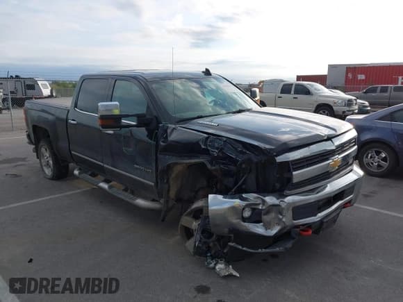 ✅ 2016 Chevrolet Silverado 2500HD LTZ • VIN: 1GC1KWE87GF124919 • Lot: 43070165. Listed on IAAI with 370,559 mi. Free auction sales archive from the USA and detailed vehicle history report at DreamBid. Image 1.