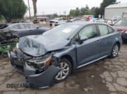 ✅ 2023 Toyota Corolla Hybrid LE • VIN: JTDBCMFE0P3019005 • Lot: 43704725. Wystawiony na IAAI z przebiegiem 19 061 mil. Bezpłatny archiwum sprzedaży aukcyjnych z USA i szczegółowy raport historii pojazdu na DreamBid. Zdjęcie 2.