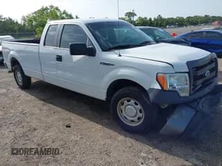 ✅ 2013 Ford F-150 XL • VIN: 1FTVX1CF1DKF99038 • Lot: 42428093. Wystawiony na IAAI z przebiegiem 93 079 mil. Bezpłatny archiwum sprzedaży aukcyjnych z USA i szczegółowy raport historii pojazdu na DreamBid. Zdjęcie 1.