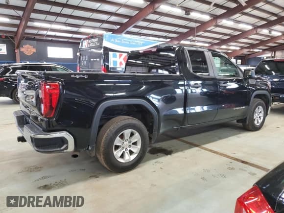 ✅ 2021 GMC Sierra 1500 • VIN: 1GTR9AEK2MZ139299 • Лот: 85844264. Опубликован ранее на Copart с пробегом 117 438 миль. Бесплатный доступ к архиву аукционных продаж из США и подробный отчёт об истории автомобиля на DreamBid. Изображение 3.