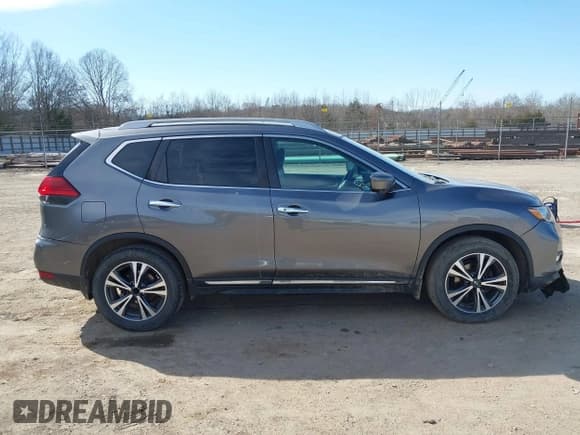 ✅ 2017 Nissan Rogue S • VIN: 5N1AT2MT0HC856092 • Lot: 41758664. Wystawiony na IAAI z przebiegiem 141 494 mil. Bezpłatny archiwum sprzedaży aukcyjnych z USA i szczegółowy raport historii pojazdu na DreamBid. Zdjęcie 13.