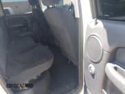 ✅ 2004 Dodge 2500 ST • VIN: 3D7KA28D54G174520 • Lot: 43009846. Wystawiony na IAAI z przebiegiem 198 881 mil. Bezpłatny archiwum sprzedaży aukcyjnych z USA i szczegółowy raport historii pojazdu na DreamBid. Zdjęcie 8.