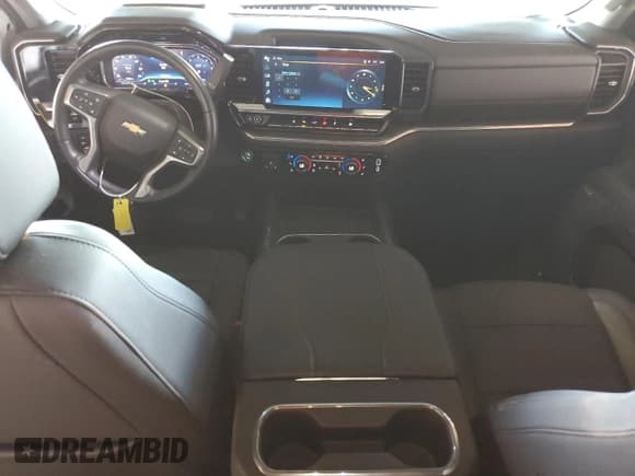 ✅ 2024 Chevrolet Silverado 2500HD LTZ • VIN: 2GC4YPE74R1143608 • Lot: 87422805. Listed on Copart with 40,480 mi. Free auction sales archive from the USA and detailed vehicle history report at DreamBid. Image 8.