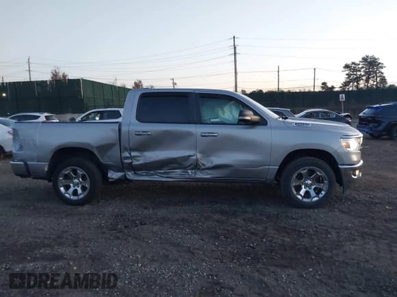 ✅ 2020 Ram 1500 Big Horn • VIN: 1C6SRFFT1LN132637 • Lot: 43702388. Listed on IAAI with 59,740 mi. Free auction sales archive from the USA and detailed vehicle history report at DreamBid. Image 13.