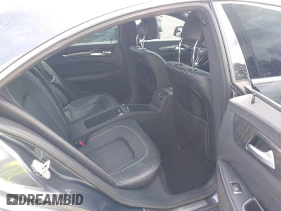 ✅ 2013 Mercedes-Benz CLS 550 • VIN: WDDLJ7DB8DA064047 • Lot: 42317103. Wystawiony na IAAI z przebiegiem 139 085 mil. Bezpłatny archiwum sprzedaży aukcyjnych z USA i szczegółowy raport historii pojazdu na DreamBid. Zdjęcie 8.