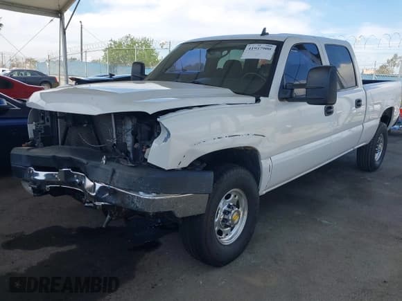 ✅ 2007 Chevrolet Silverado 2500HD LT1 • VIN: 1GCHK23D57F157098 • Lot: 41987900. Wystawiony na IAAI z przebiegiem 358 398 mil. Bezpłatny archiwum sprzedaży aukcyjnych z USA i szczegółowy raport historii pojazdu na DreamBid. Zdjęcie 18.