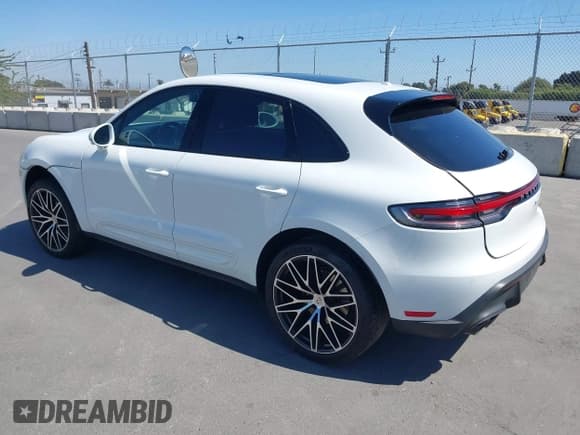 ✅ 2023 Porsche Macan • VIN: WP1AA2A56PLB15605 • Лот: 42882618. Опубликован ранее на IAAI с пробегом 23 742 миль. Бесплатный доступ к архиву аукционных продаж из США и подробный отчёт об истории автомобиля на DreamBid. Изображение 3.