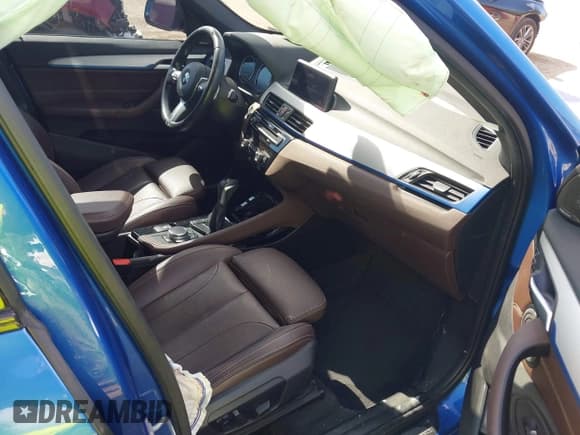 ✅ 2018 BMW X1 sDrive28i • VIN: WBXHU7C36J5L09341 • Lot: 43622548. Listed on IAAI with 49,729 mi. Free auction sales archive from the USA and detailed vehicle history report at DreamBid. Image 5.