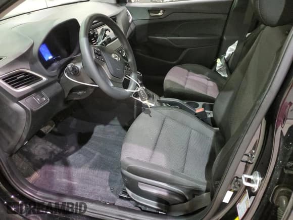 ✅ 2020 Hyundai Accent SE • VIN: 3KPC24A63LE120582 • Lot: 83031754. Wystawiony na Copart z przebiegiem 36 745 mil. Bezpłatny archiwum sprzedaży aukcyjnych z USA i szczegółowy raport historii pojazdu na DreamBid. Zdjęcie 7.