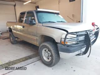 ✅ 2001 Chevrolet Silverado 2500HD LS • VIN: 1GCHC29U61E221893 • Лот: 42872343. Опубликован ранее на IAAI с пробегом 232 971 миль. Бесплатный доступ к архиву аукционных продаж из США и подробный отчёт об истории автомобиля на DreamBid. Изображение 1.