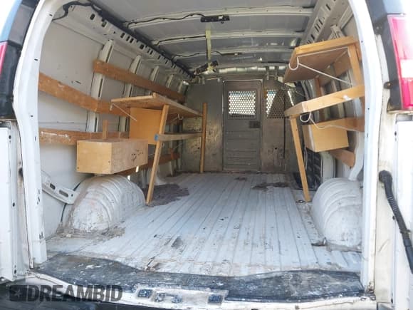 ✅ 2017 Chevrolet Express Cargo • VIN: 1GCWGBFF8H1351757 • Lot: 43738063. Listed on IAAI with 150,892 mi. Free auction sales archive from the USA and detailed vehicle history report at DreamBid. Image 18.