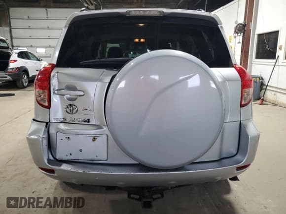 ✅ 2007 Toyota RAV4 • VIN: JTMZK33V575009378 • Lot: 71865835. Wystawiony na Copart z przebiegiem 214 618 mil. Bezpłatny archiwum sprzedaży aukcyjnych z USA i szczegółowy raport historii pojazdu na DreamBid. Zdjęcie 6.