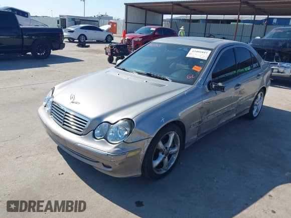 ✅ 2004 Mercedes-Benz C 230 Kompressor • VIN: WDBRF40J24A637010 • Lot: 43401043. Wystawiony na IAAI z przebiegiem 134 588 mil. Bezpłatny archiwum sprzedaży aukcyjnych z USA i szczegółowy raport historii pojazdu na DreamBid. Zdjęcie 19.