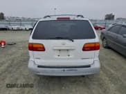 ✅ 2000 Toyota Sienna LE • VIN: 4T3ZF13C7YU243233 • Lot: 96838065. Listed on Copart with Not provided. Free auction sales archive from the USA and detailed vehicle history report at DreamBid. Image 6.