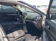 ✅ 2019 Nissan Maxima SL • VIN: 1N4AA6AV5KC374738 • Lot: 42442510. Wystawiony na IAAI z przebiegiem 104 456 mil. Bezpłatny archiwum sprzedaży aukcyjnych z USA i szczegółowy raport historii pojazdu na DreamBid. Zdjęcie 5.