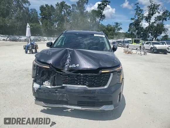 ✅ 2025 Kia Sorento S • VIN: 5XYRL4JC9SG338606 • Lot: 81525365. Listed on Copart with 23,470 mi. Free auction sales archive from the USA and detailed vehicle history report at DreamBid. Image 14.