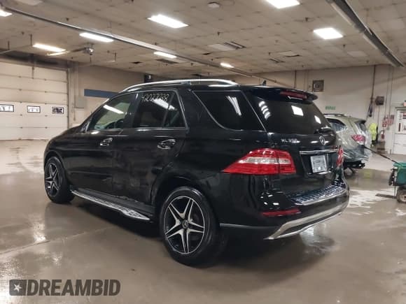 ✅ 2015 Mercedes-Benz M 350 • VIN: 4JGDA5HB8FA480935 • Lot: 42027038. Listed on IAAI with 140,511 mi. Free auction sales archive from the USA and detailed vehicle history report at DreamBid. Image 3.