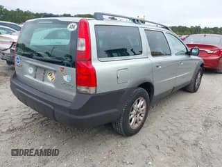 ✅ 2004 Volvo V70 XC Cross Country • VIN: YV1SZ59HX41129118 • Lot: 43544923. Listed on IAAI with 263,586 mi. Free auction sales archive from the USA and detailed vehicle history report at DreamBid. Image 4.