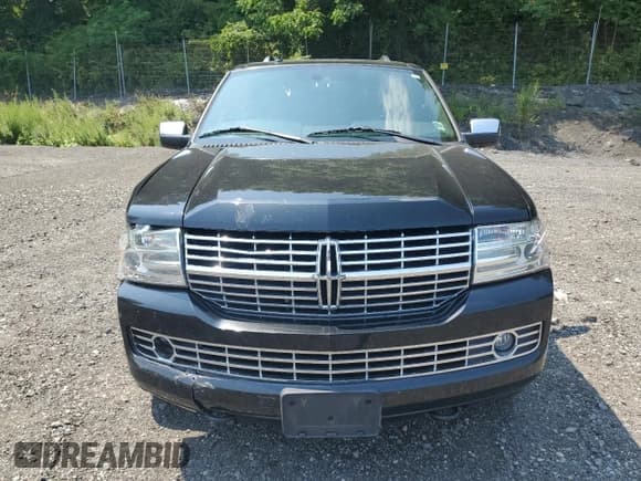 ✅ 2013 Lincoln Navigator • VIN: 5LMJJ3J54DEL03457 • Lot: 70335925. Listed on Copart with 204,006 mi. Free auction sales archive from the USA and detailed vehicle history report at DreamBid. Image 5.