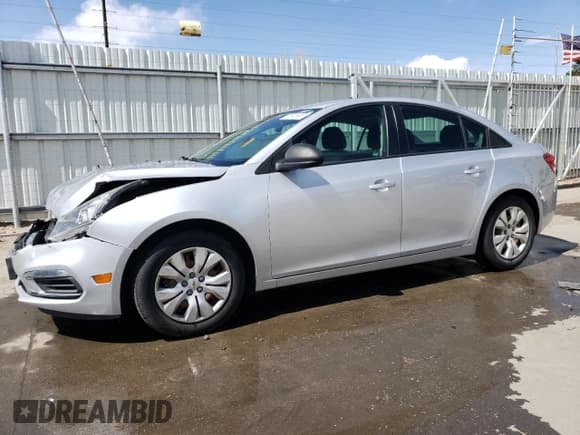 ✅ 2016 Chevrolet Cruze LS • VIN: 1G1PB5SH8G7198877 • Lot: 51341985. Listed on Copart with 82,169 mi. Free auction sales archive from the USA and detailed vehicle history report at DreamBid. Image 1.