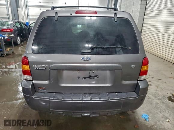 ✅ 2005 Ford Escape Limited • VIN: 1FMCU94155KB67177 • Lot: 94462165. Listed on Copart with 156,499 mi. Free auction sales archive from the USA and detailed vehicle history report at DreamBid. Image 6.