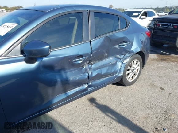 ✅ 2016 Mazda 3 i Touring • VIN: 3MZBM1V78GM256934 • Лот: 43725150. Опубликован ранее на IAAI с пробегом 119 354 миль. Бесплатный доступ к архиву аукционных продаж из США и подробный отчёт об истории автомобиля на DreamBid. Изображение 6.