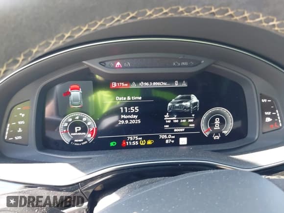 ✅ 2023 Audi SQ8 Premium Plus • VIN: WA1AWBF11PD034802 • Lot: 43318547. Listed on IAAI with 7,575 mi. Free auction sales archive from the USA and detailed vehicle history report at DreamBid. Image 7.