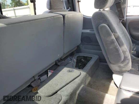 ✅ 2002 Toyota Tundra Limited • VIN: 5TBRT38122S231424 • Lot: 60461355. Listed on Copart with 176,800 mi. Free auction sales archive from the USA and detailed vehicle history report at DreamBid. Image 10.