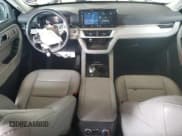 ✅ 2025 Ford Explorer Active • VIN: 1FMUK7DH9SGA42810 • Lot: 82742545. Wystawiony na Copart z przebiegiem 13 241 mil. Bezpłatny archiwum sprzedaży aukcyjnych z USA i szczegółowy raport historii pojazdu na DreamBid. Zdjęcie 8.