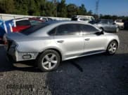 ✅ 2015 Volkswagen Passat S • VIN: 1VWAS7A38FC096304 • Лот: 90916155. Опубликован ранее на Copart с пробегом 120 562 миль. Бесплатный доступ к архиву аукционных продаж из США и подробный отчёт об истории автомобиля на DreamBid. Изображение 3.